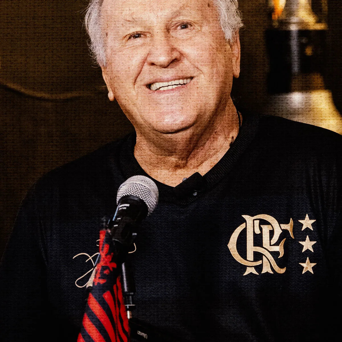 Camisa Flamengo Zico 1981 Preto e Ouro Retrô Masculina - Zico #1